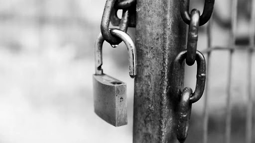 alice-le-guiffant-exercice-de-CNV-cadenas-ouvert